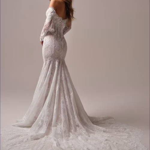Maggie-Sottero-Takera-Fit-and-Flare-Wedding-Dress-25MB941A01-Alt54-IV052 (1)
